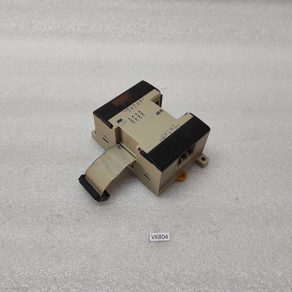 OMRON CPM1A-8ER OUT UNIT LOT OF 2 UNIT