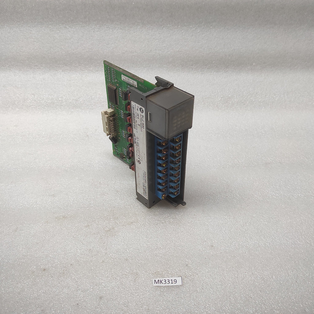 ALLEN BRADLEY CAT 1746-OB16 SLC500 OUTPUT MODULE