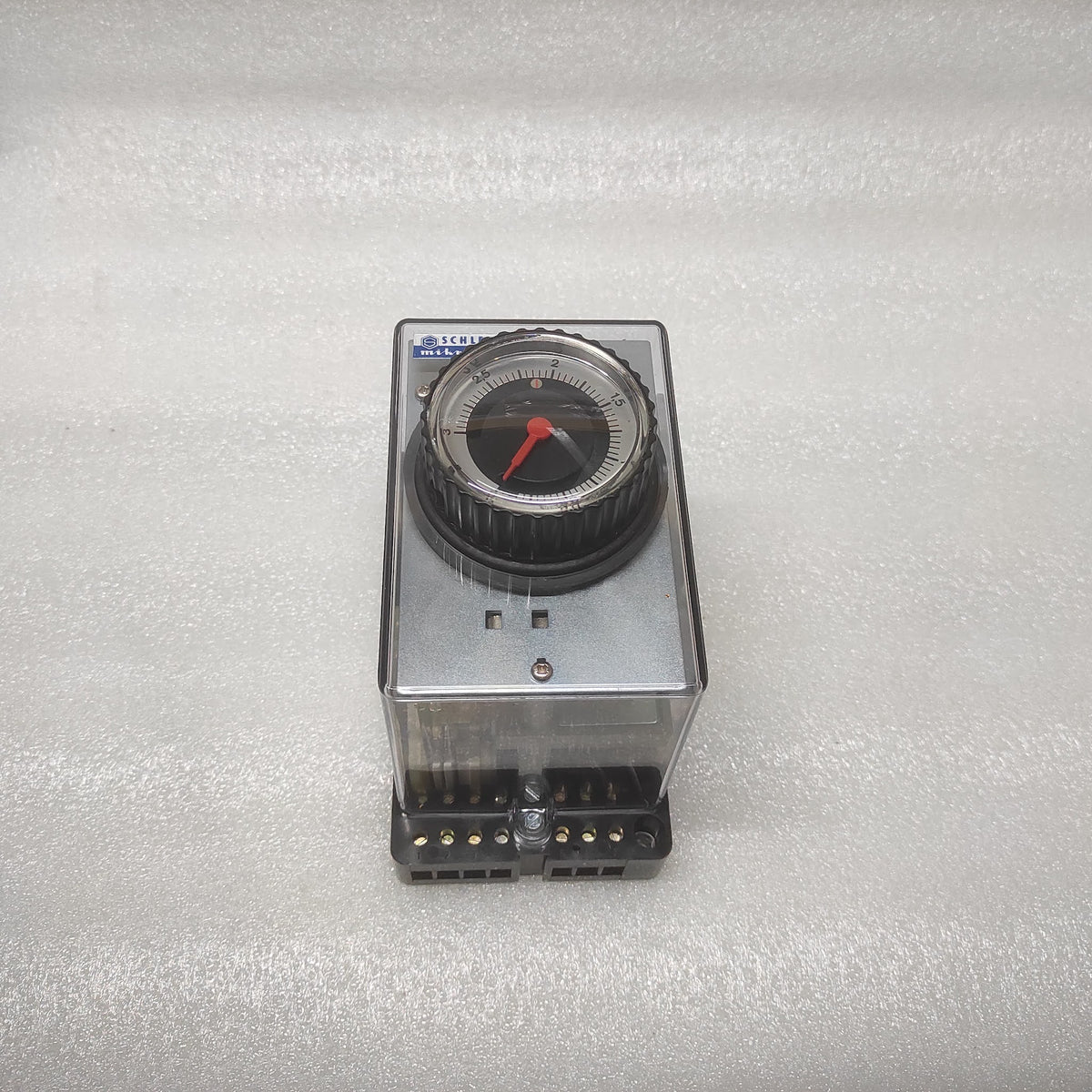 SCHLEICHER MZ 54 TIME RELAY 01111894-23 220V 0.15S-30H MZ54SGZ8