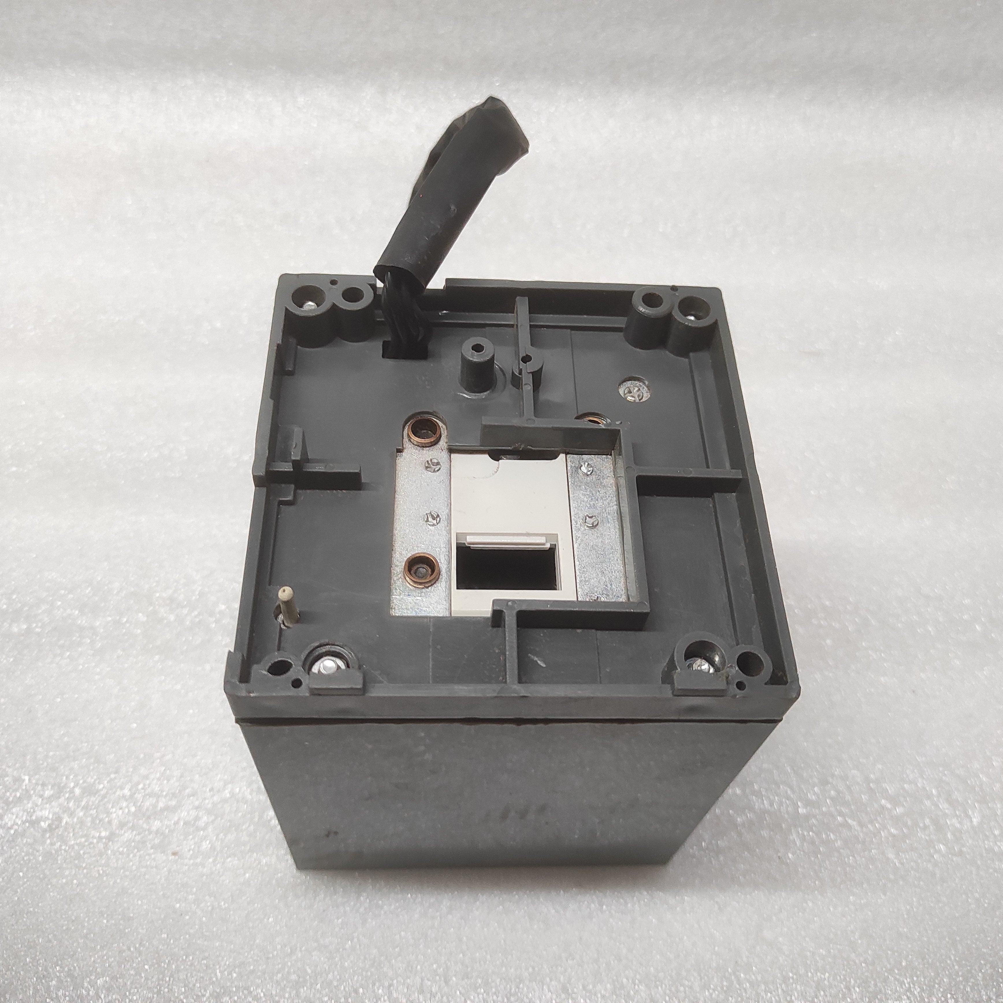 ABB S5 MOTOR OPERATOR 1SDA013876R1 220-250VDC/220-240VAC