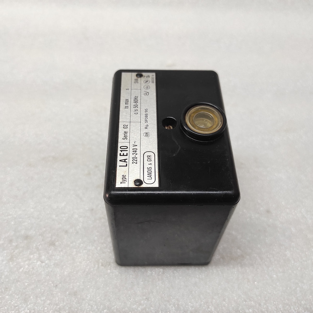 LANDIS & GYR LAE 10 FLAME SAFE GUARD 220V AC