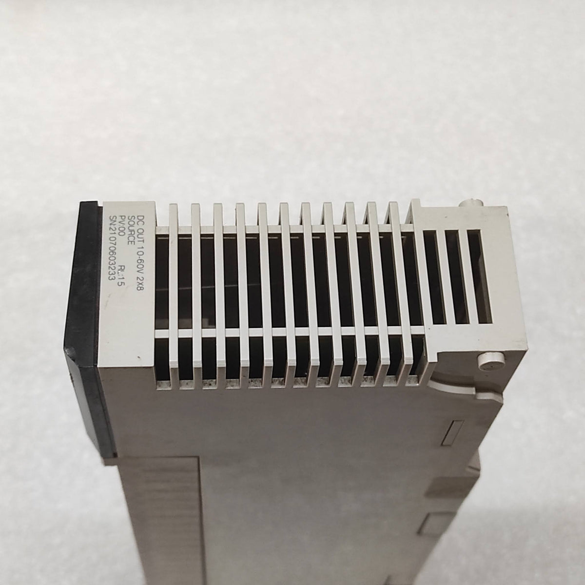SE 140DDO84300 10-60 VDC OUTPUT MODULE