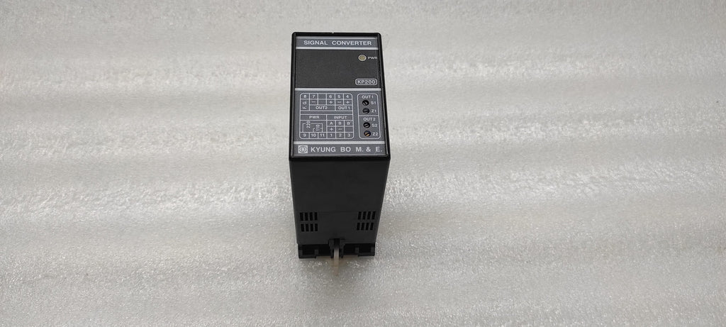 KYUNG KP200-52P-52-52 SIGNAL CONVERTER 110/220VAC