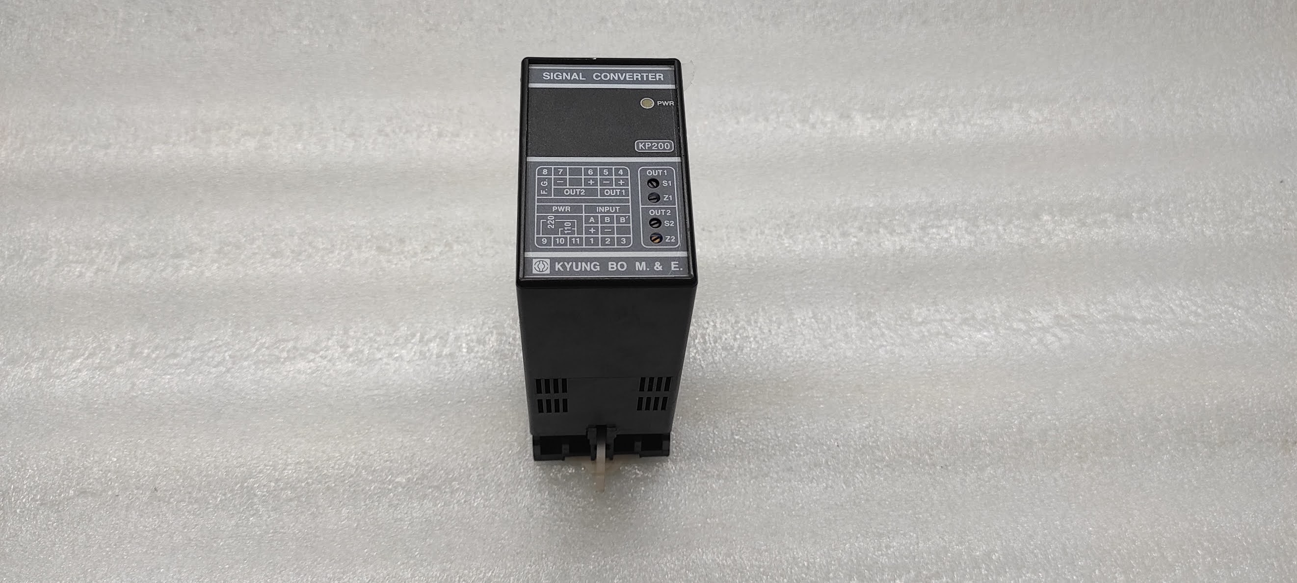 KYUNG KP200-52P-52-52 SIGNAL CONVERTER 110/220VAC