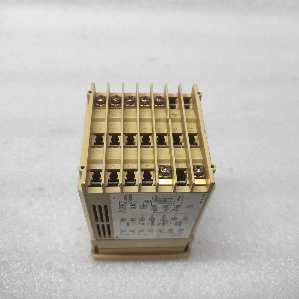 SHIMADEN SR62 TEMPERATURE CONTROLLER SR62-411-90-0000C 100-240V