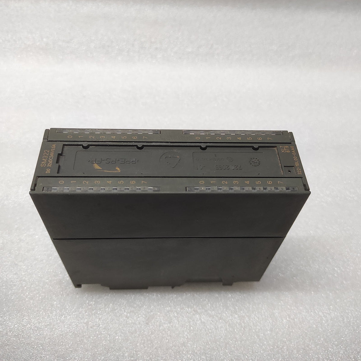 SIEMENS SM322 DIGITAL OUTPUT MODULE 6ES7 322-1BL00-0AA0