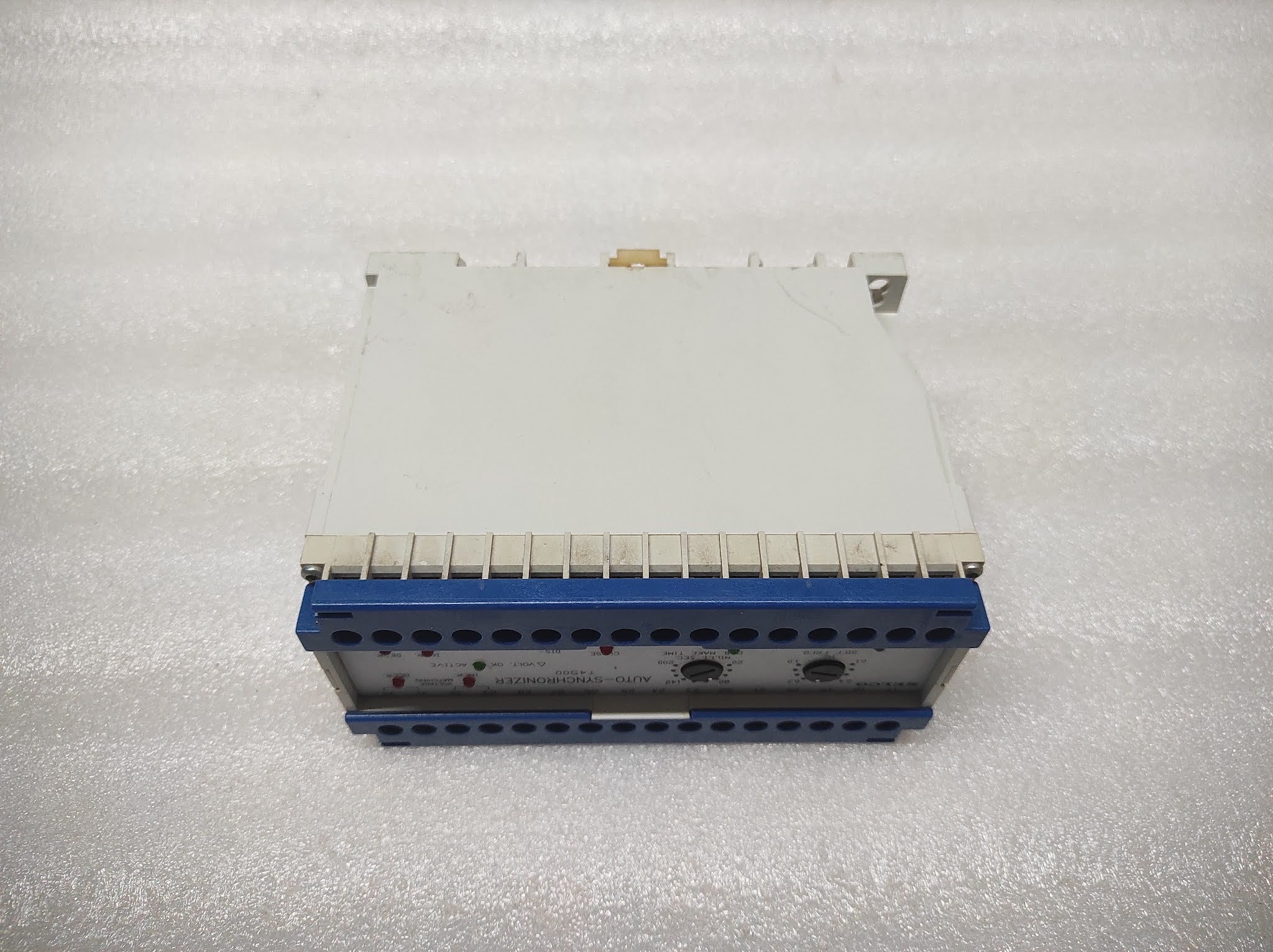 SELCO T4500-13 AUTO SYNCHRONIZER 110VAC