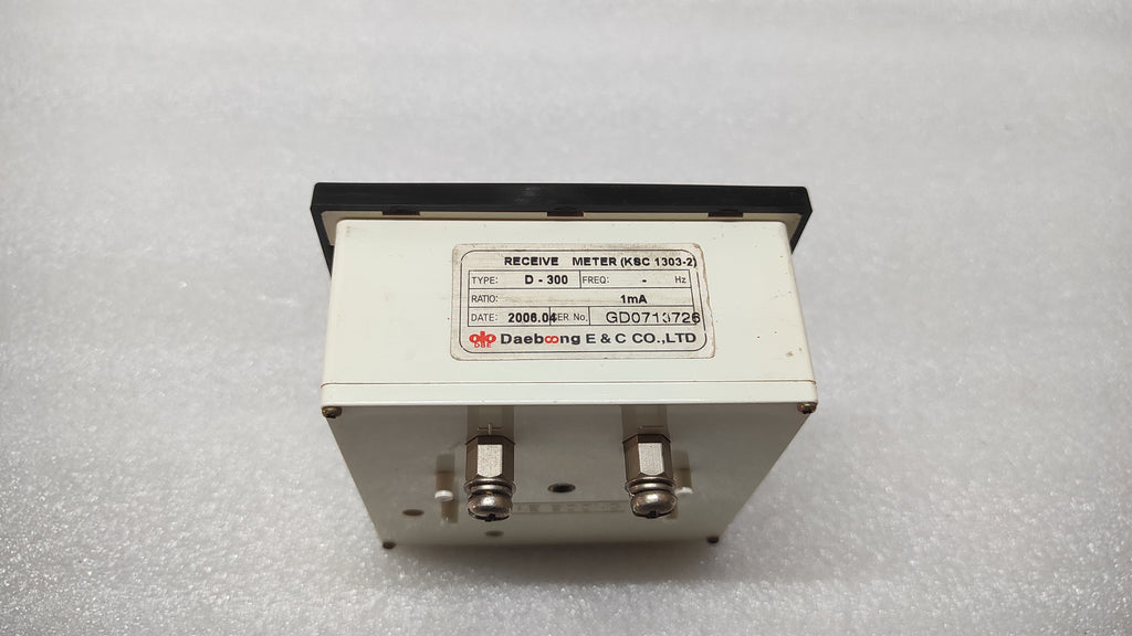 DAE BOONG D-300 MEGA OHM METER