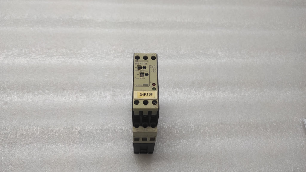 TELEMECANIQUE RE4 RM11BU TIME DELAY  RELAY 09969 110-240V/24V/42-48V  0.05S-300H