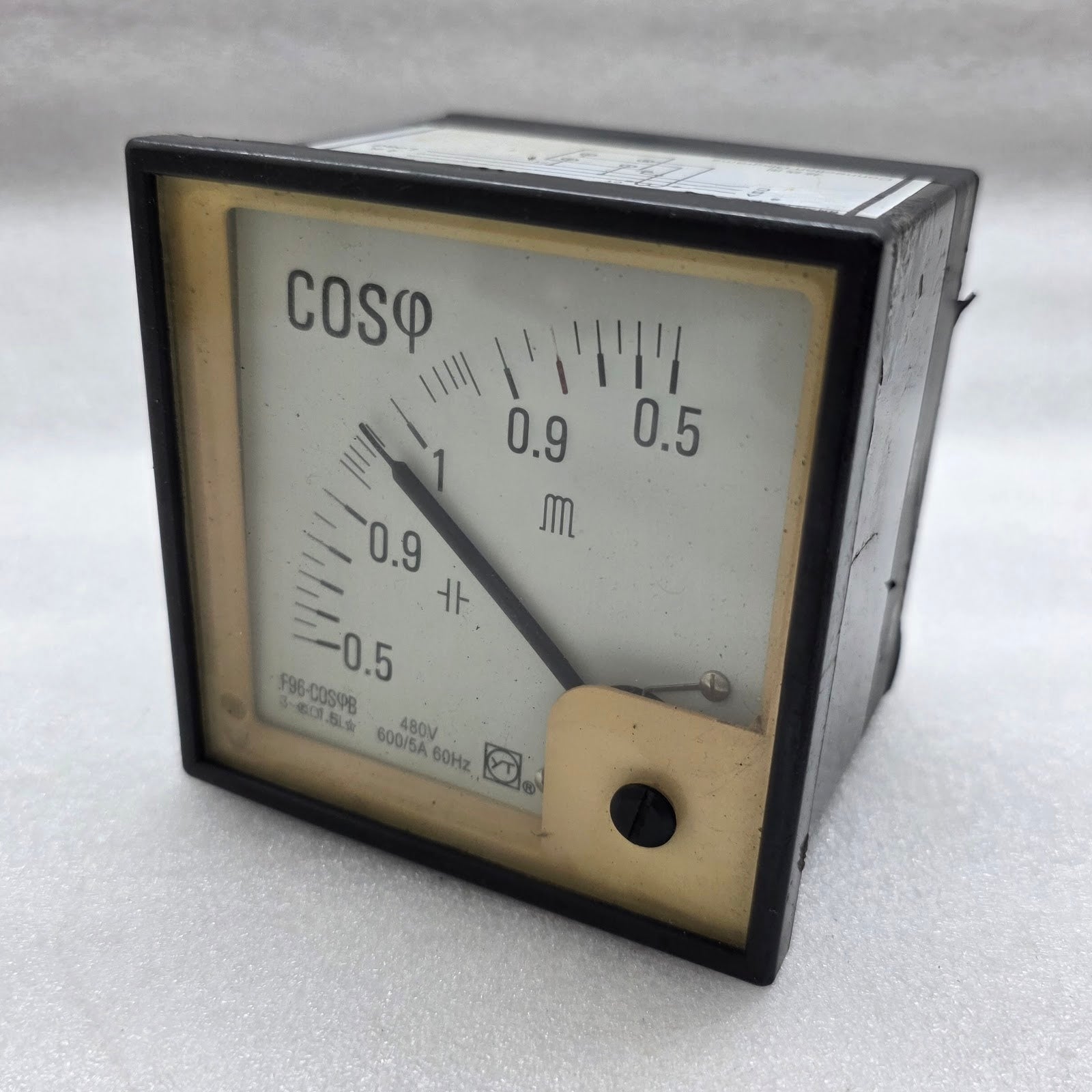 YT F96-COSθB POWER FACTOR METER 0.5C - 1 - 0.5L 480-600V/5A