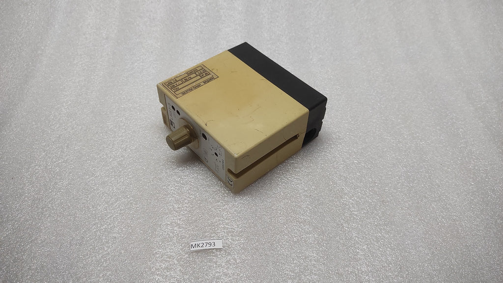 GESTRA LRS 1-5 CONDUCTIVITY SWITCH 230V 057270 CRACKED BODY