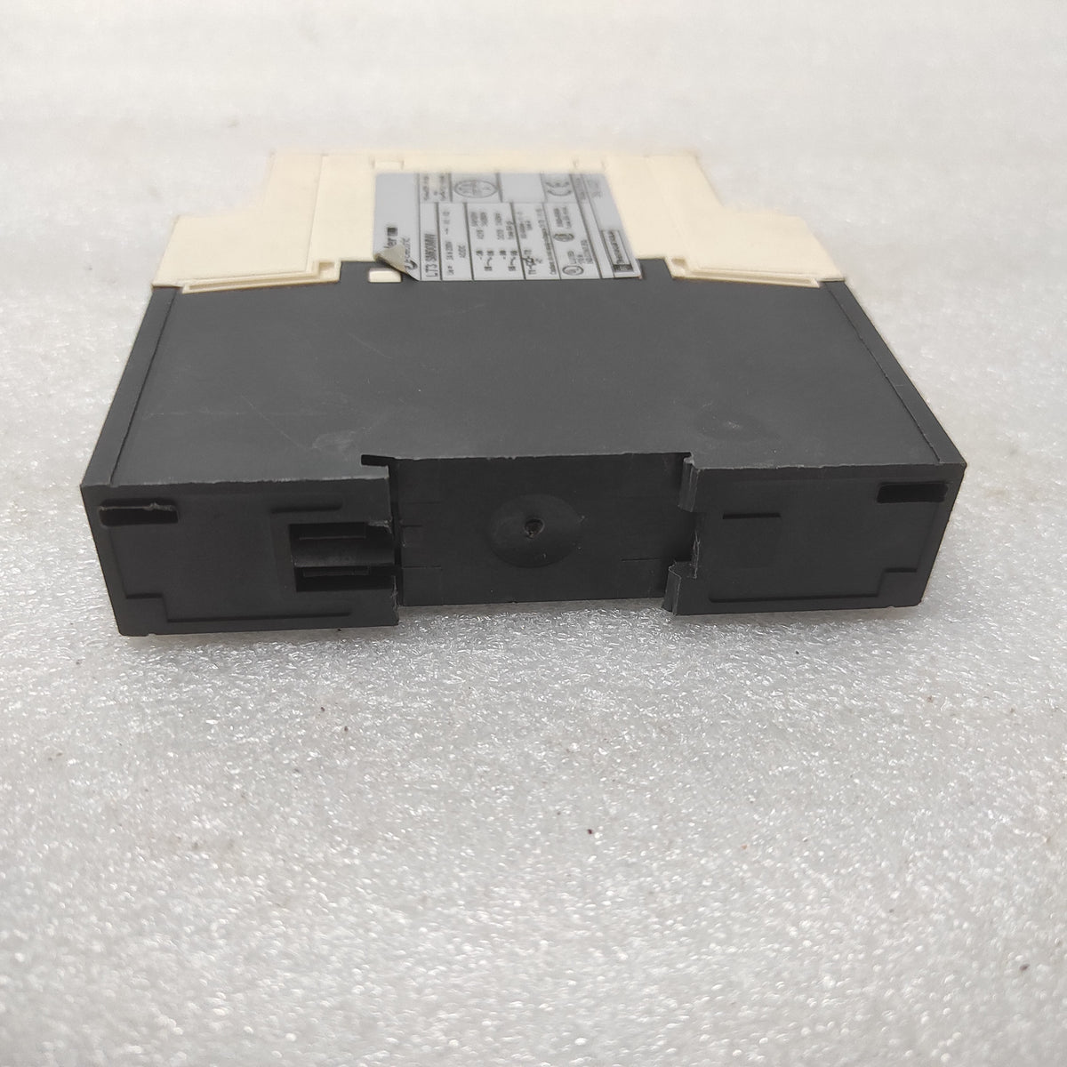 SE LT3 SM00MW PTC PROBE RELAY 24-230VAC/DC LT3SM00MW