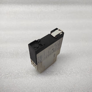 MOELLER EMT6 THERMISTOR OVERLOAD RELAY 230V