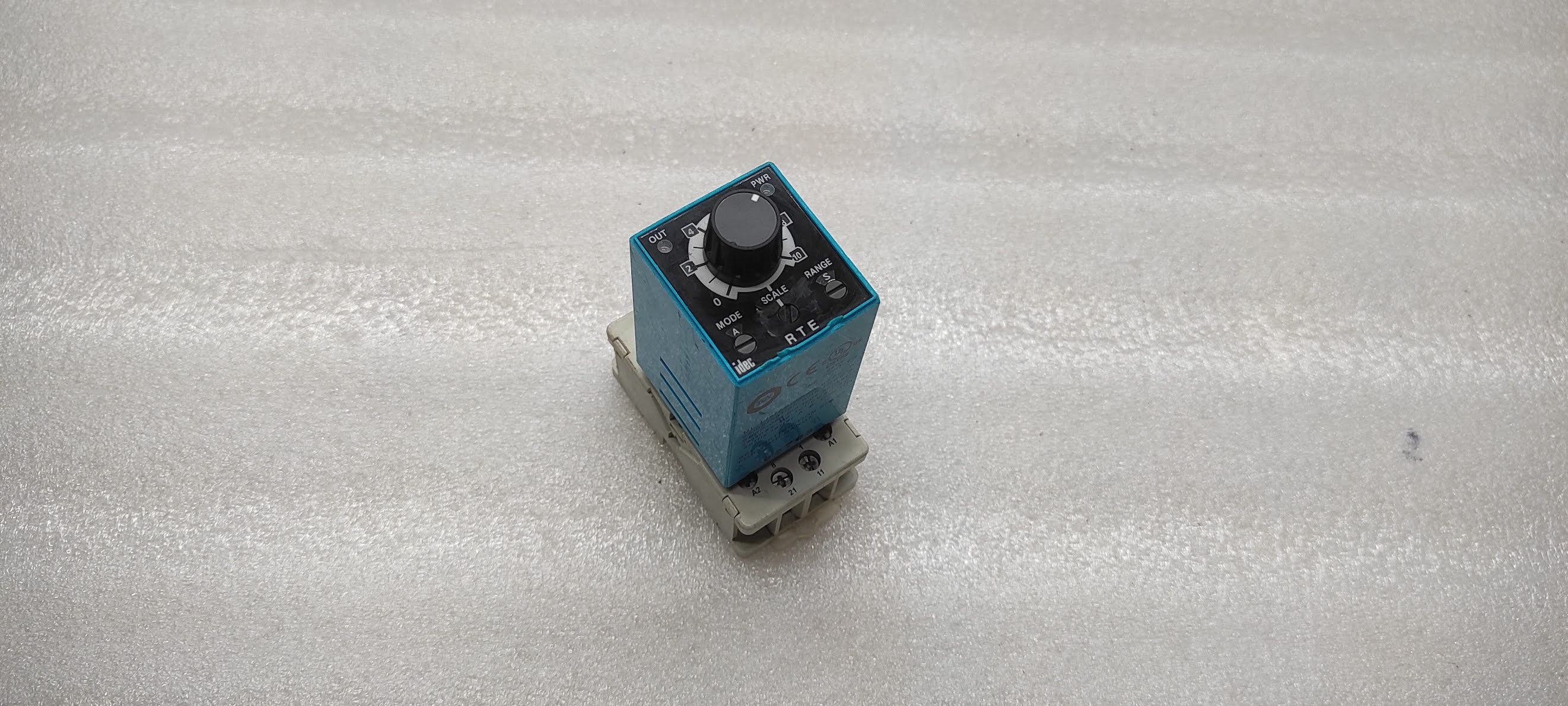 IDEC RTE-P1AD24 ELECTRONIC TIMER 24VAC-DC