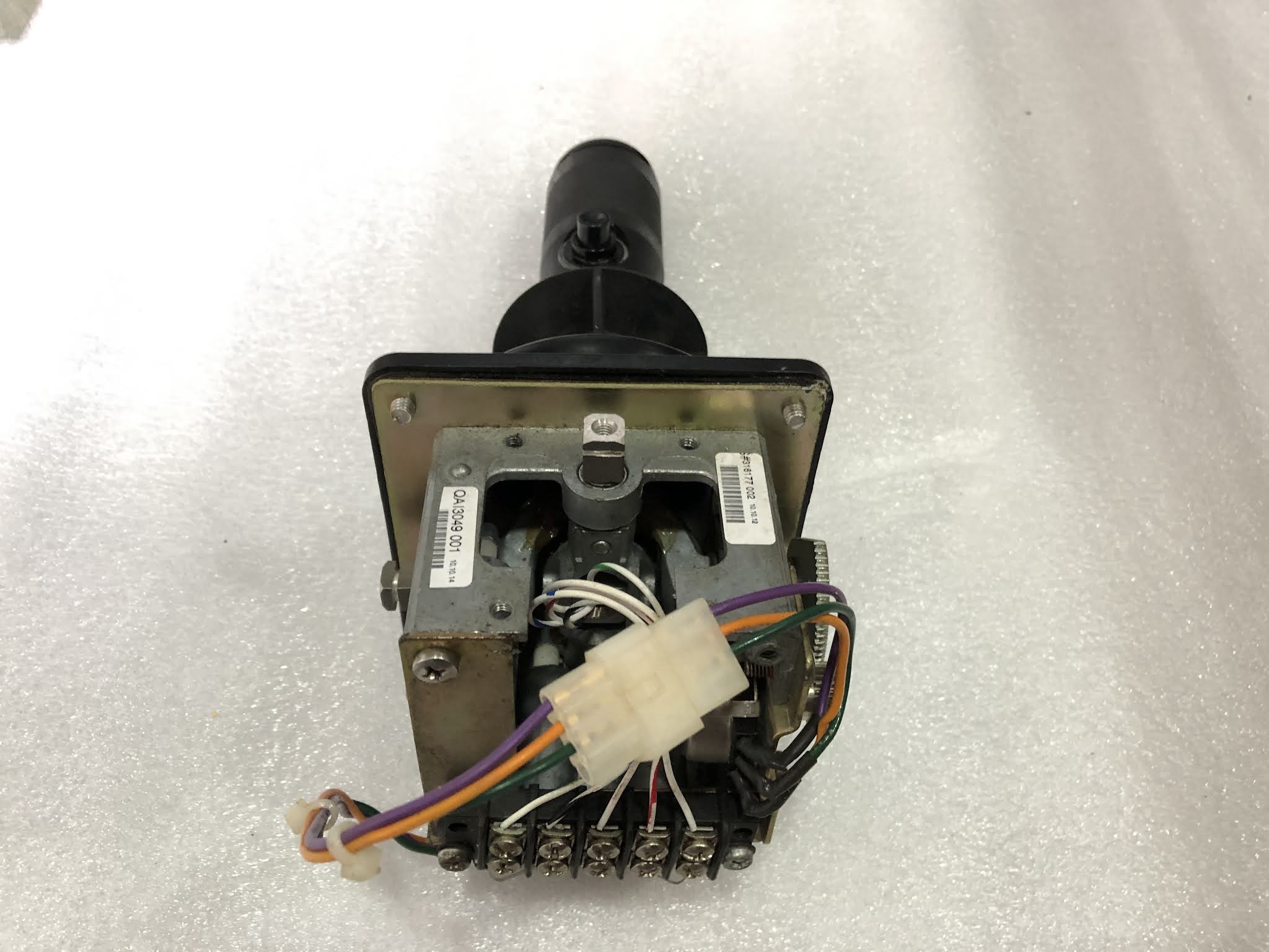 OEM CONTROLS JS6M15626 VARCO 3017249010 ROTARY ACTUATED PUSHBUTTON QAI3049 001