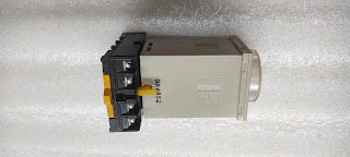 OMRON H3CR-H8L TIMER REAY 100-120VAC LOT OF 4  UNIT