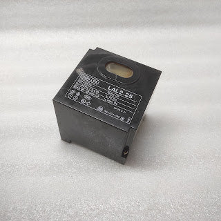 Landis & Gyr LAL 2.25 Burner Control 220-240 VAC WITHOUT BASE