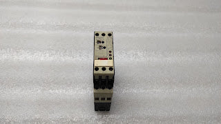 ENTRELEC SCHIELE ERS TIMETRON ON DELAY TIMER 2.430.103.02 110-240VAC / 24V AC-DC