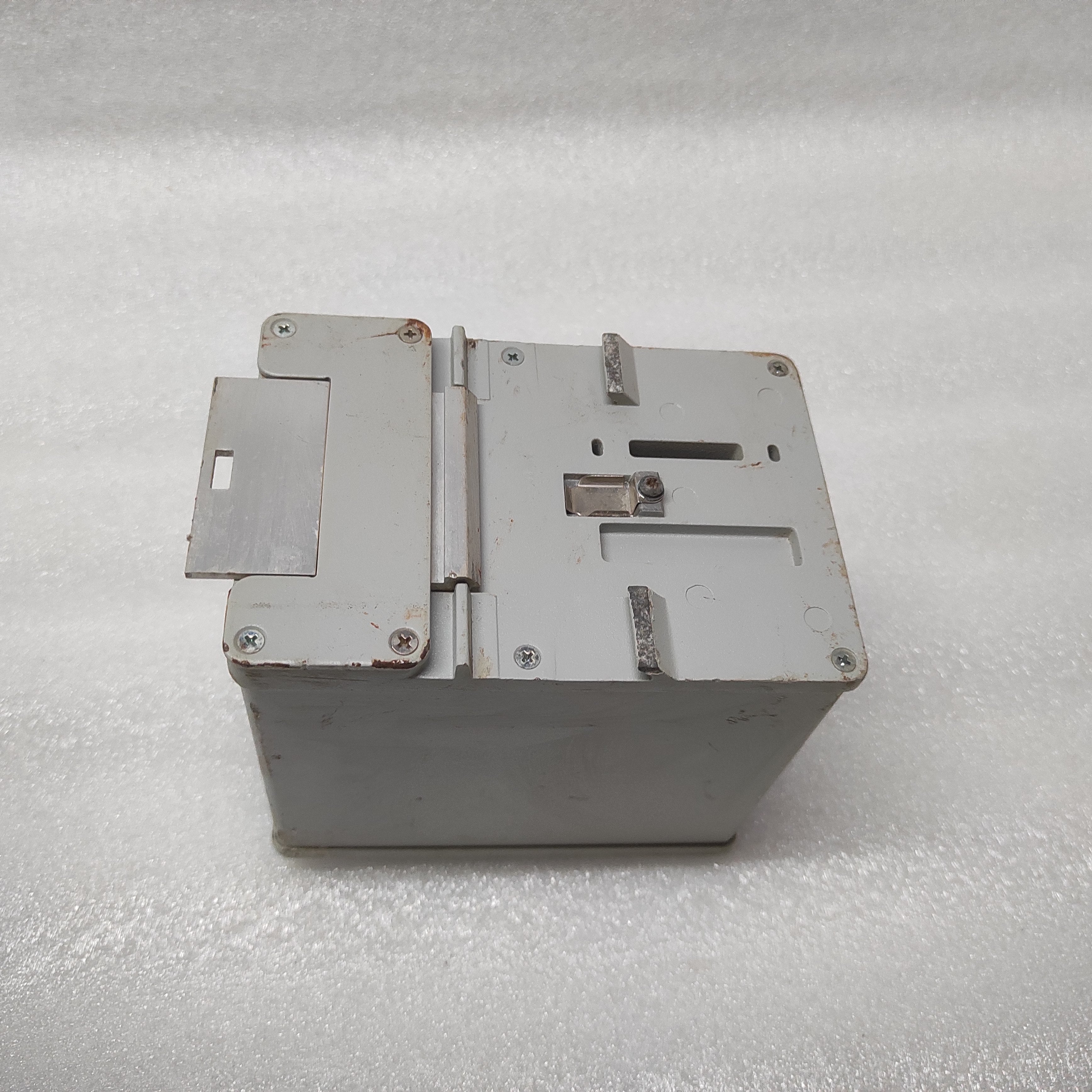 ALLEN BRADLEY STRATIX 5700 ETHERNET SWITCH 1783-BMS10CL