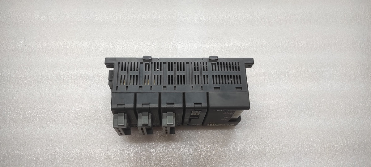 KOYO DIRECT LOGIC 205 PLC D2-04B-1 PS D2-240 CPU D2-16ND3-2 IN D2-12TR OUT
