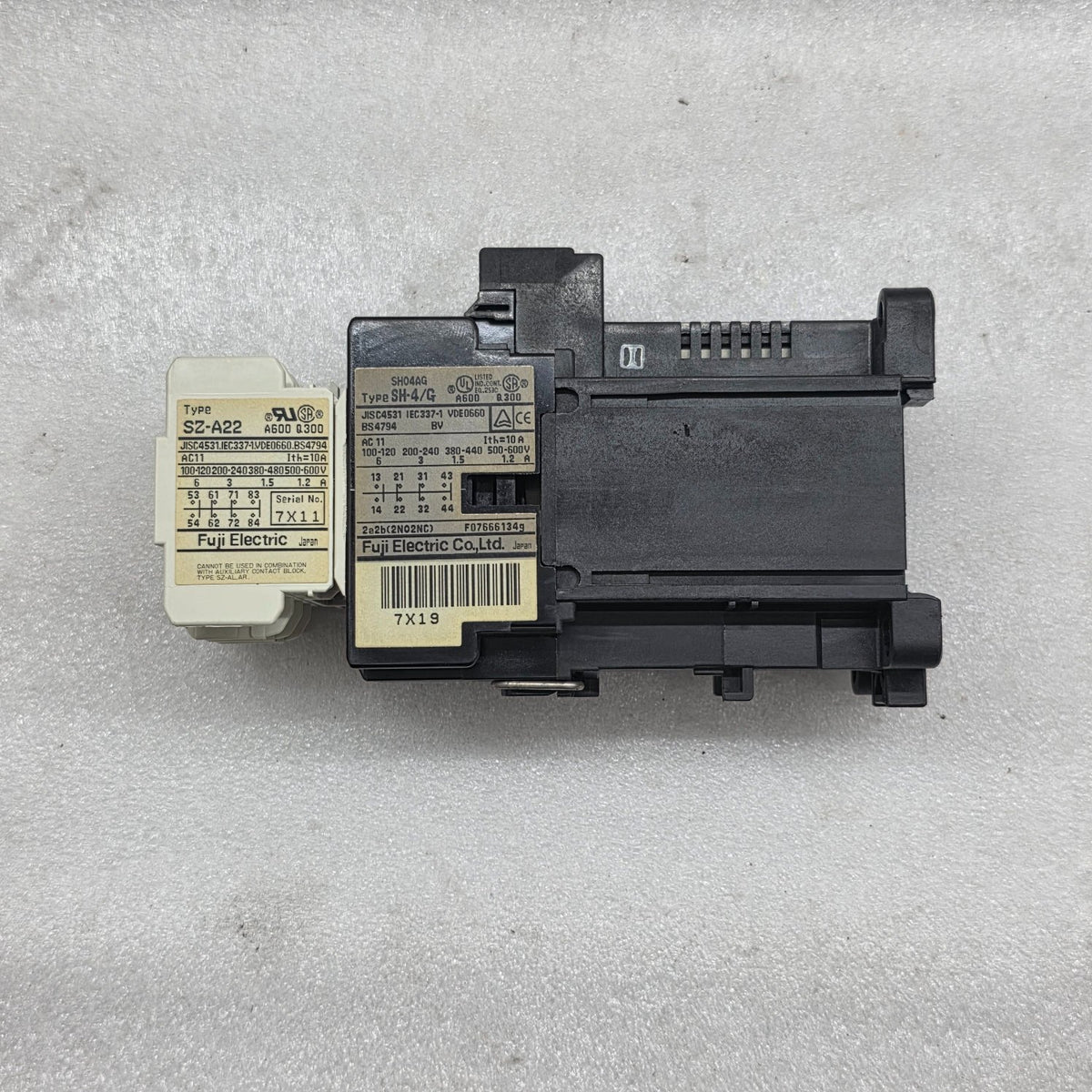 FUJI ELECTRIC SH04AG MAGNETIC CONTACTOR 10A SH-4/G 24VDC AUX SZ-A22