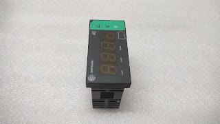 GEFRAN 40T-72-4-00-RR-00-9-000 DIGITAL PANEL METER 11-27VDC/18-27VAC 4.5VA