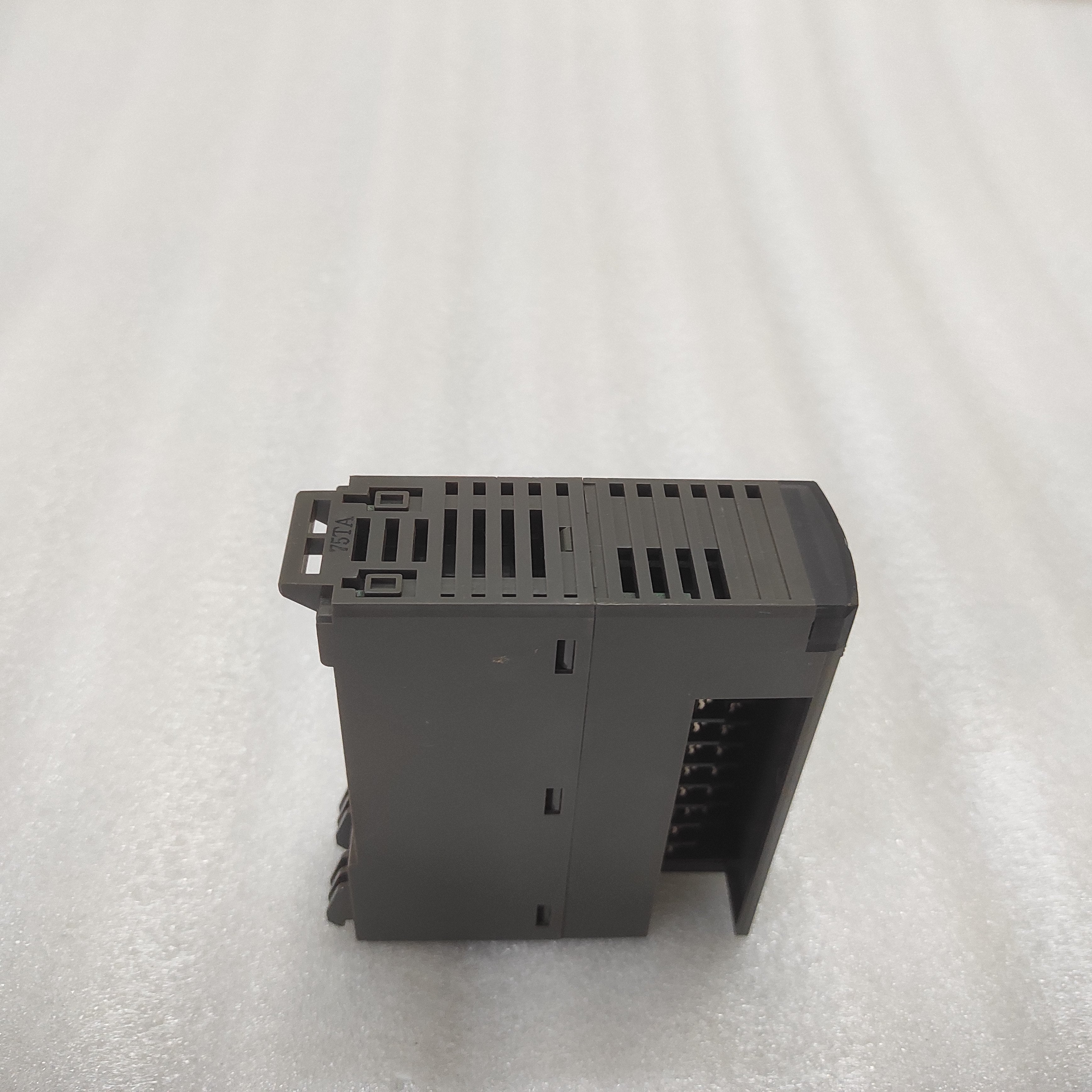 FUJI ELECTRIC NP1AX04-MR ANALOG INPUT MODULE NP1AX04MR