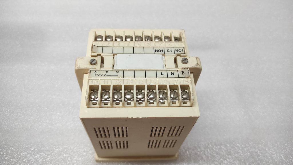 FUSION CONTROLS 801P331002 TEMPERATURE  MONITOR RTD PT100 230VAC