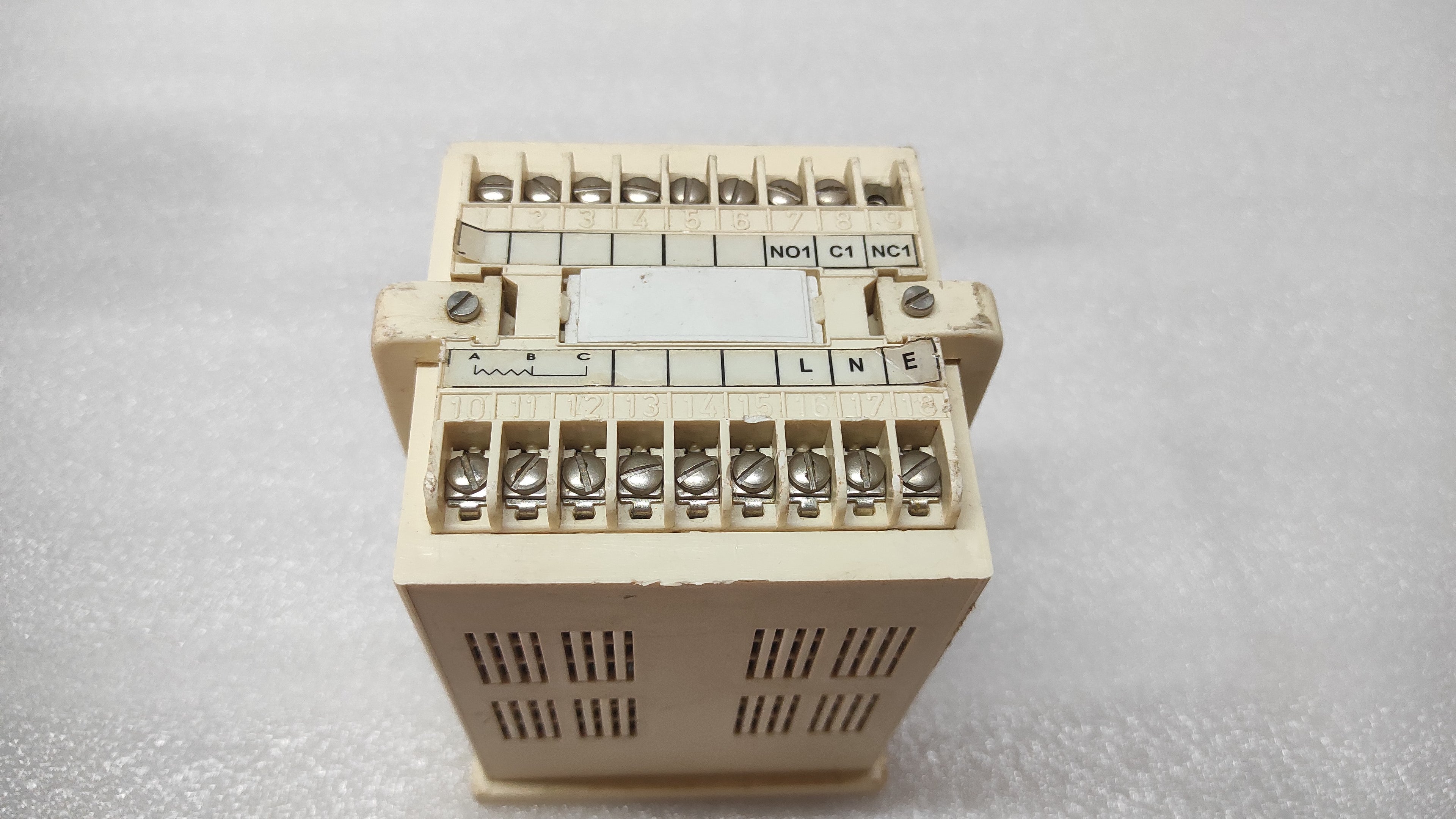 FUSION CONTROLS 801P331002 TEMPERATURE  MONITOR RTD PT100 230VAC