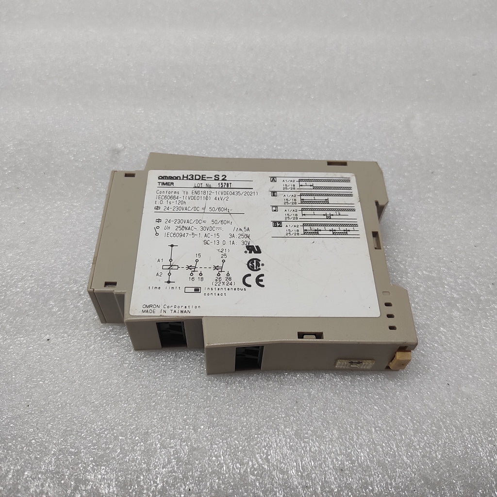 OMRON H3DE-S2 MULTIFUNCTION TIME DELAY RELAY 0.1S-120H 24-230VAC/DC