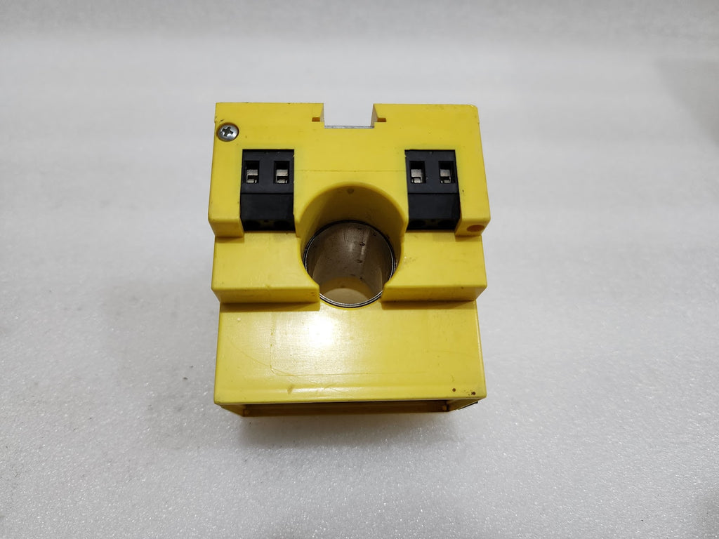 BENDER W465-A26-1 MEASURING C.T. B911785
