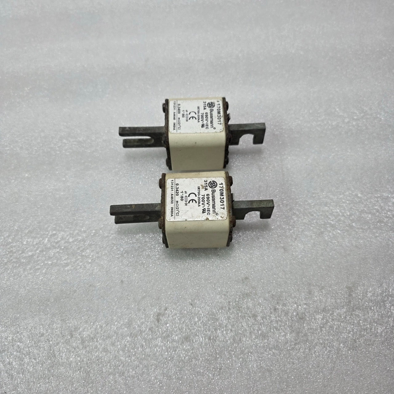 BUSSMANN 170M3017 HIGH SPEED FUSE LINK 315A 690V/700V aR IR700-200kA