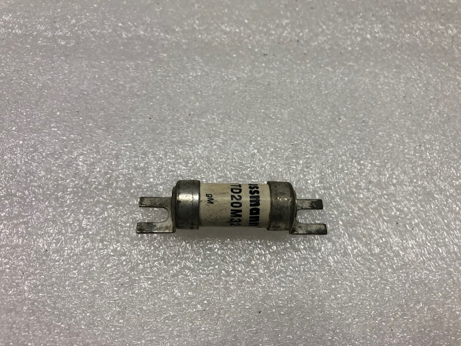 BUSSMANN NITD20M32 FUSE 20A 550VAC LOT OF 12 UNIT