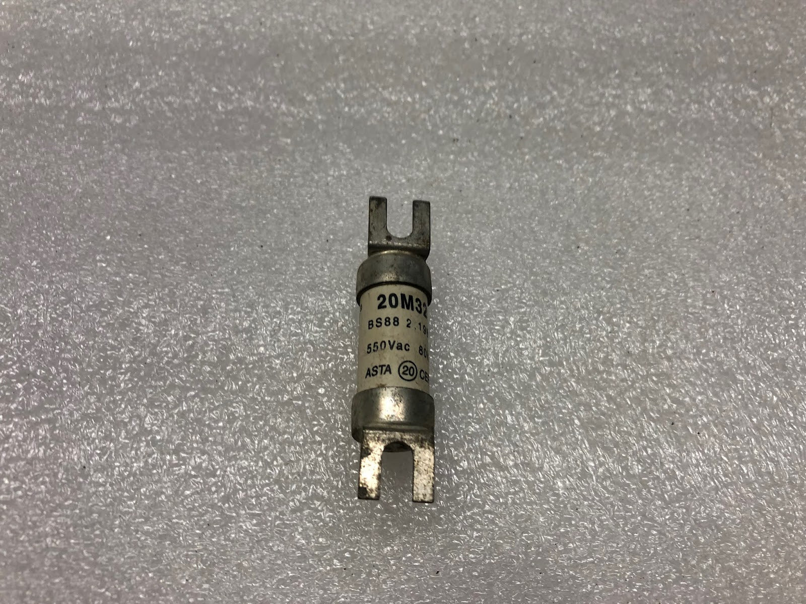 BUSSMANN NITD20M32 FUSE 20A 550VAC LOT OF 12 UNIT