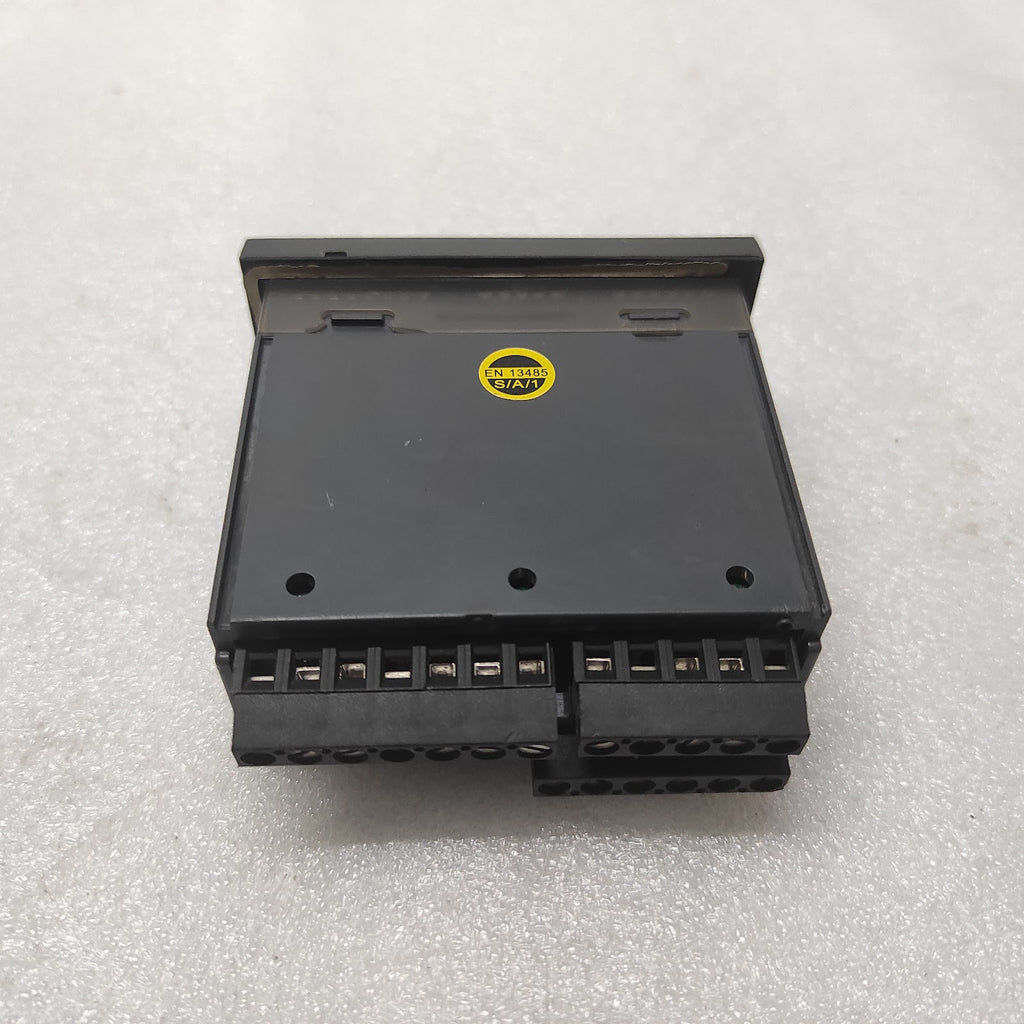 CAREL IC33C0LB00 ELECTRONIC CONTROLLER