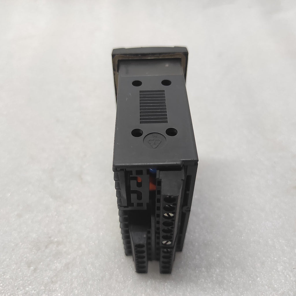 CAREL IC33C0LB00 ELECTRONIC CONTROLLER