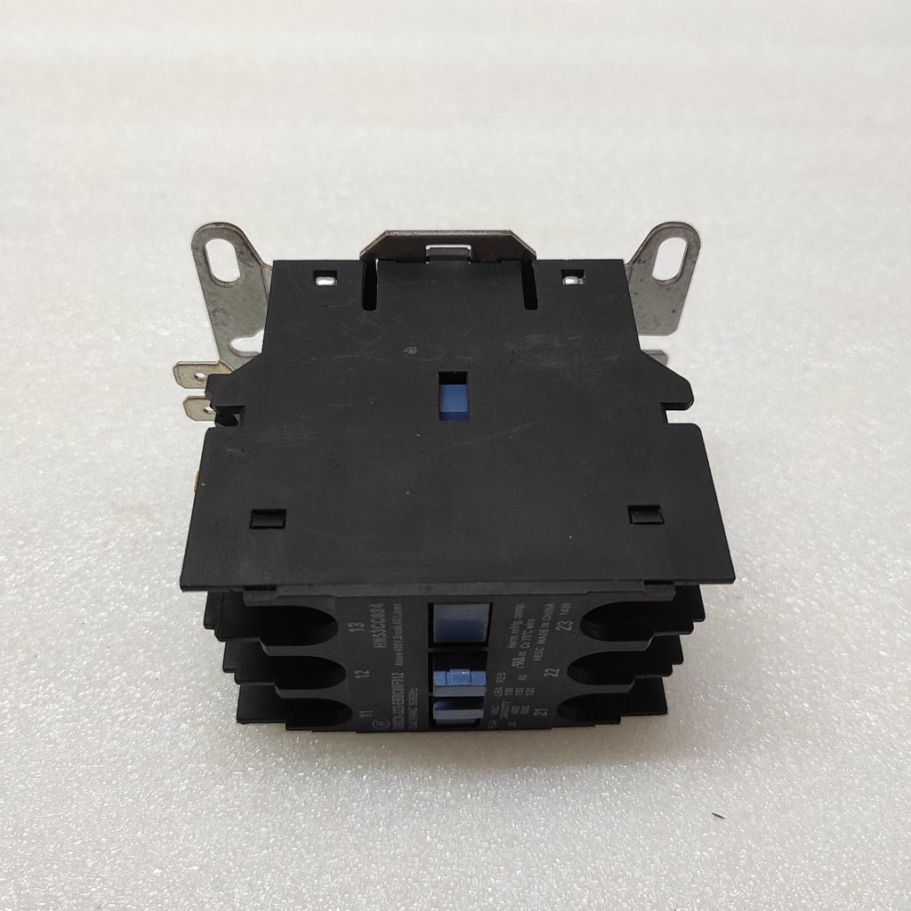 CARRIER XMC0-323-EBBC00F012 CONTACTOR HM53CC024 COIL VOLTAGE 24VAC