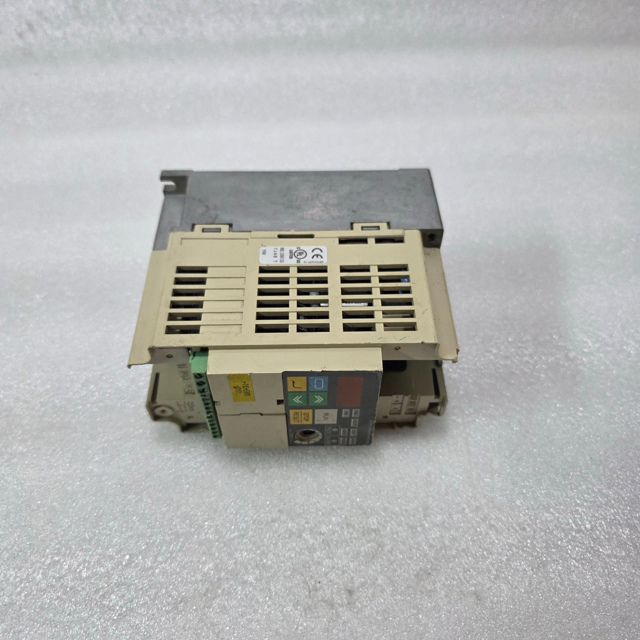 YASKAWA CIMR-J7AZB0P4 VFD DRIVE 240V 1.1kVA IP20 J7 SERIES