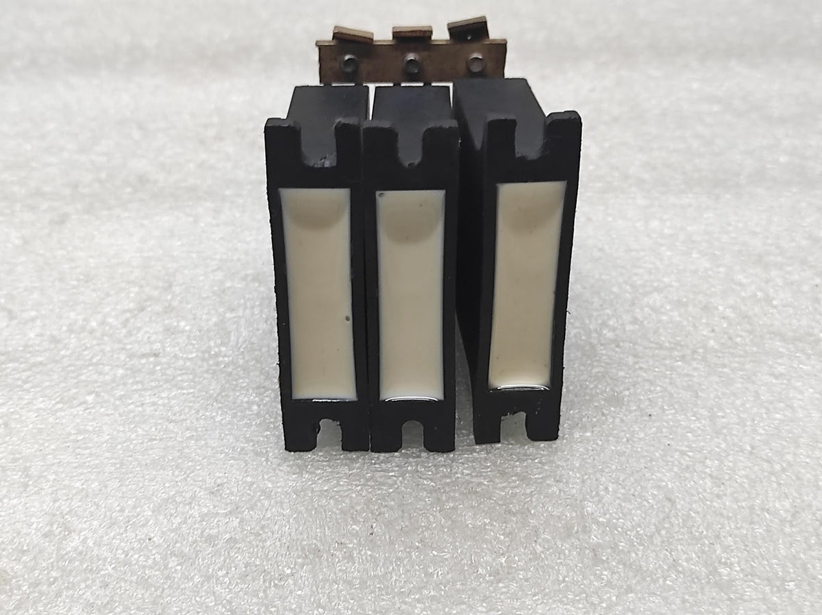 CKE Z33M471 8K VARISTOR LOT OF 3 UNIT