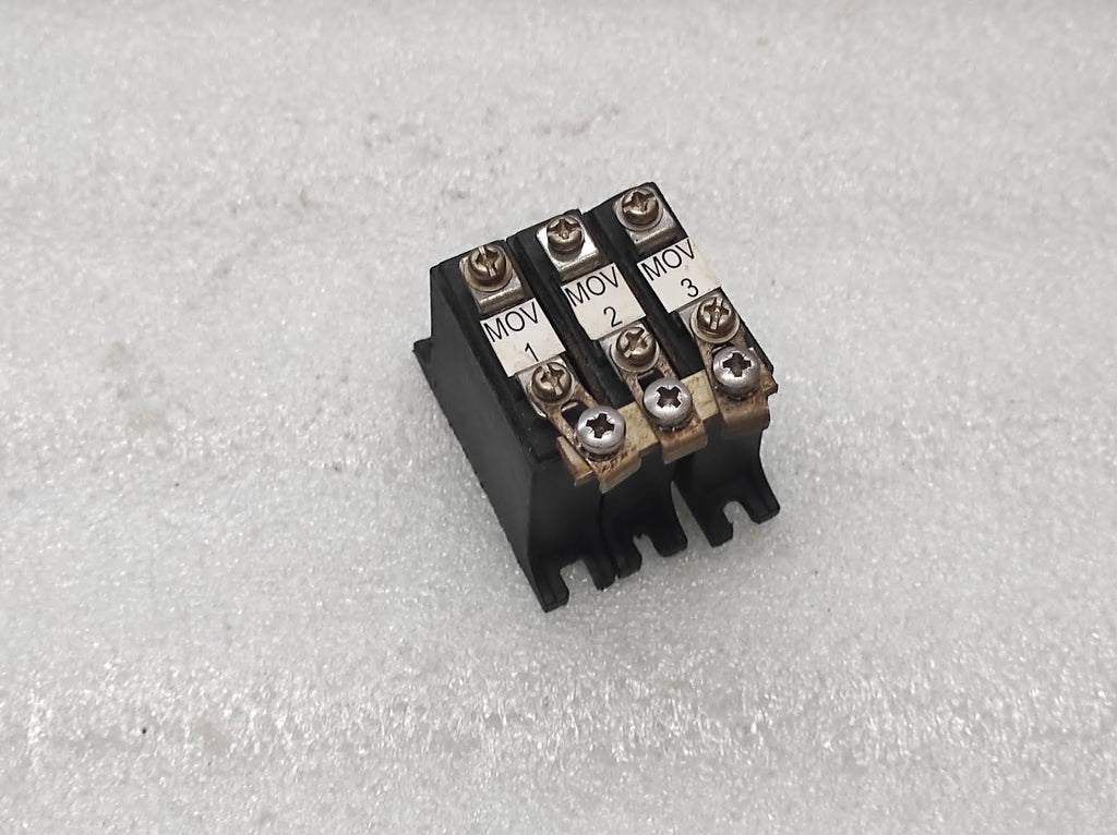 CKE Z33M471 8K VARISTOR LOT OF 3 UNIT