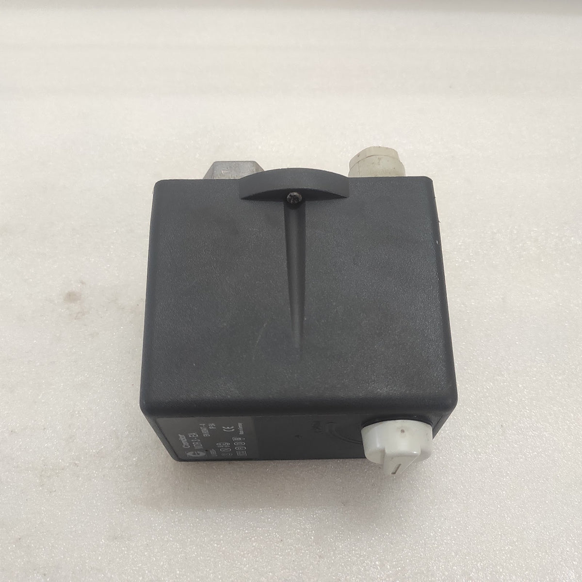 CONDOR MDR3-EA PRESSURE SWITCH 690V