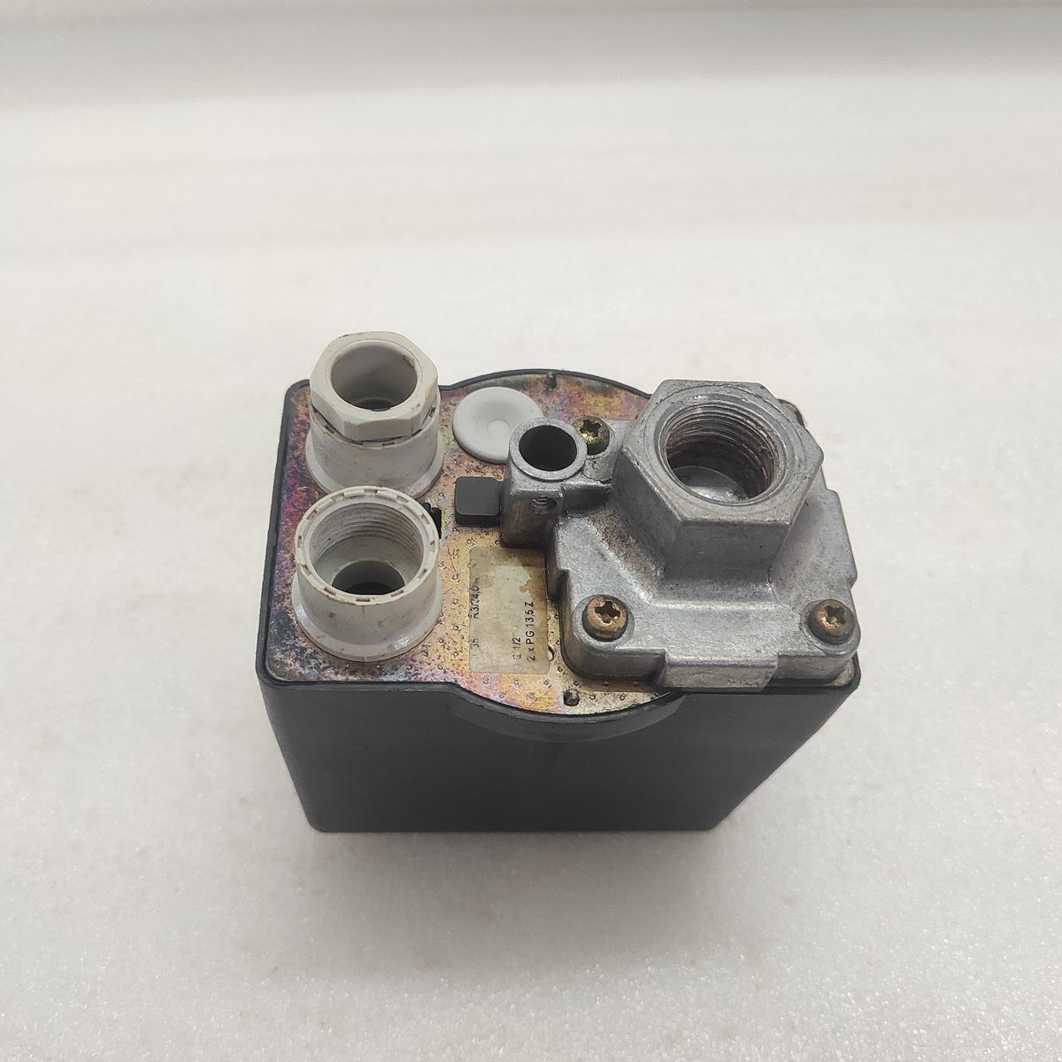 CONDOR MDR3-EA PRESSURE SWITCH 690V