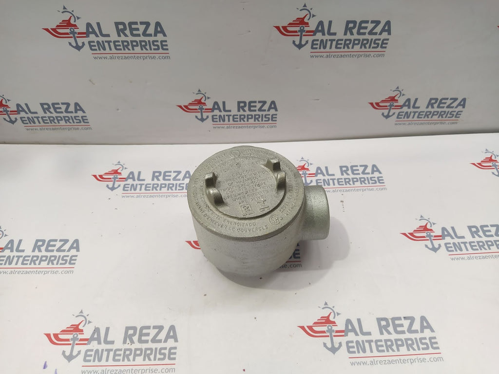 COOPER CROUSE HINDS GUAM47 CONDUIT OUTLET BOX WITH COVER