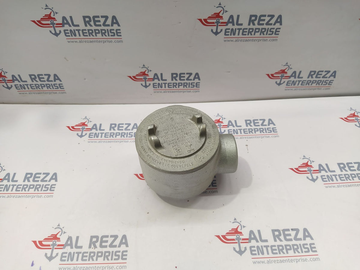 COOPER CROUSE HINDS GUAM47 CONDUIT OUTLET BOX WITH COVER