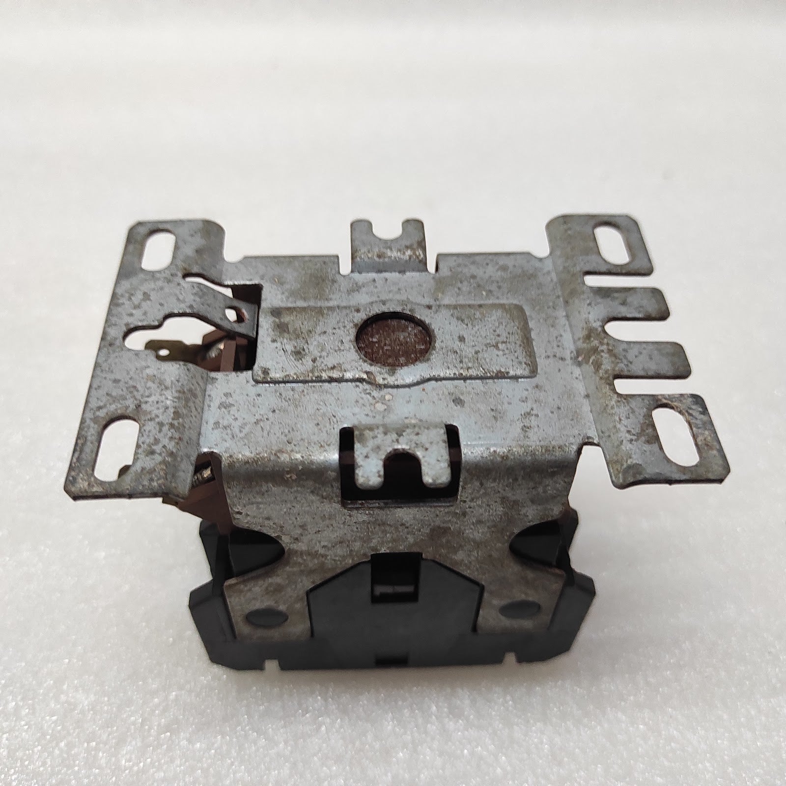 CUTLER HAMMER C25DNA3402 MAGNETIC CONTACTOR 40A COIL VOLTAGE 24V