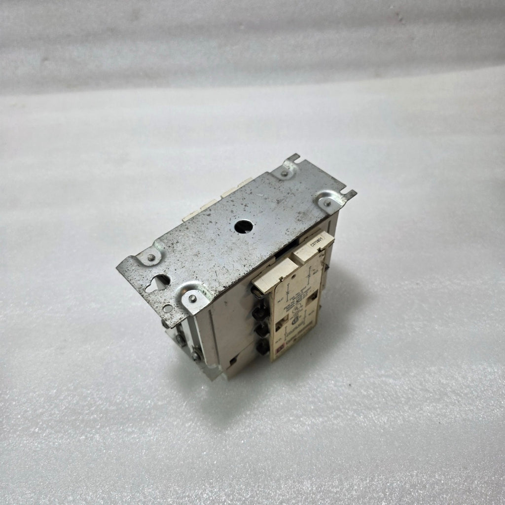 CUTLER HAMMER W200M1CFC MOTOR STARTER | NEMA SIZE 1 | 120V COIL | 3.43–27 FLA