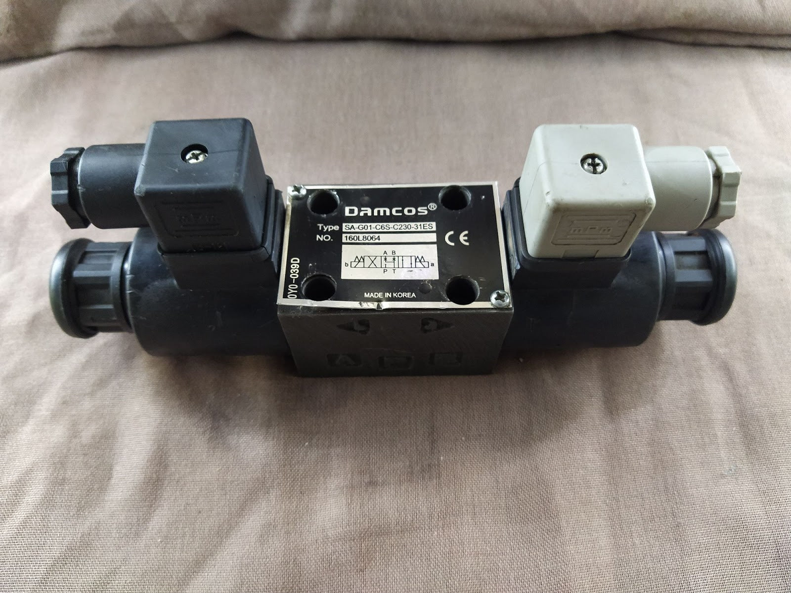 Damcos SA G01 C6S C230 31ES Solenoid Operated Directional Control Valve SAG01C6S