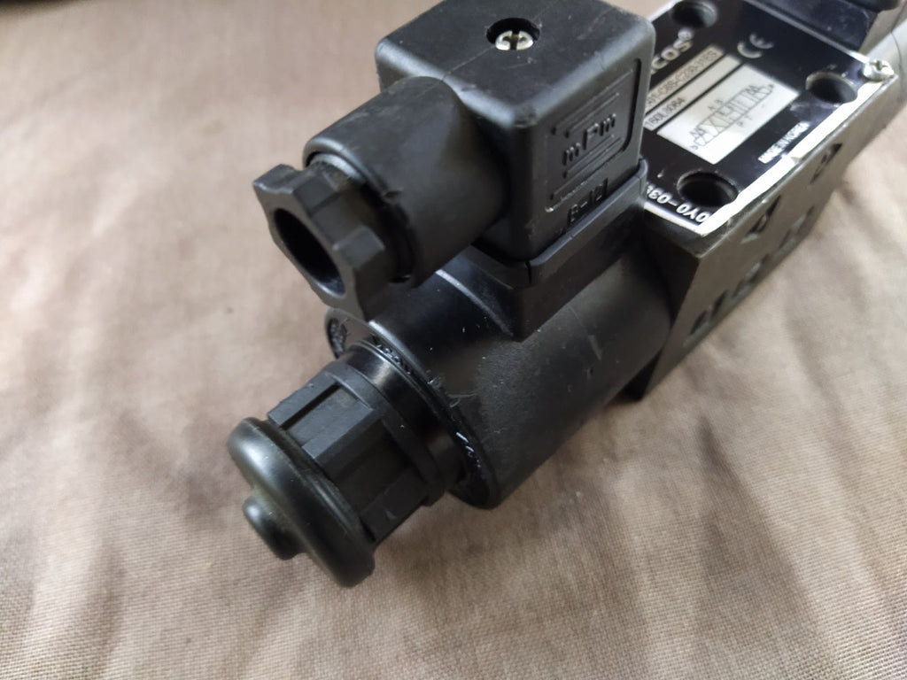 Damcos SA G01 C6S C230 31ES Solenoid Operated Directional Control Valve SAG01C6S