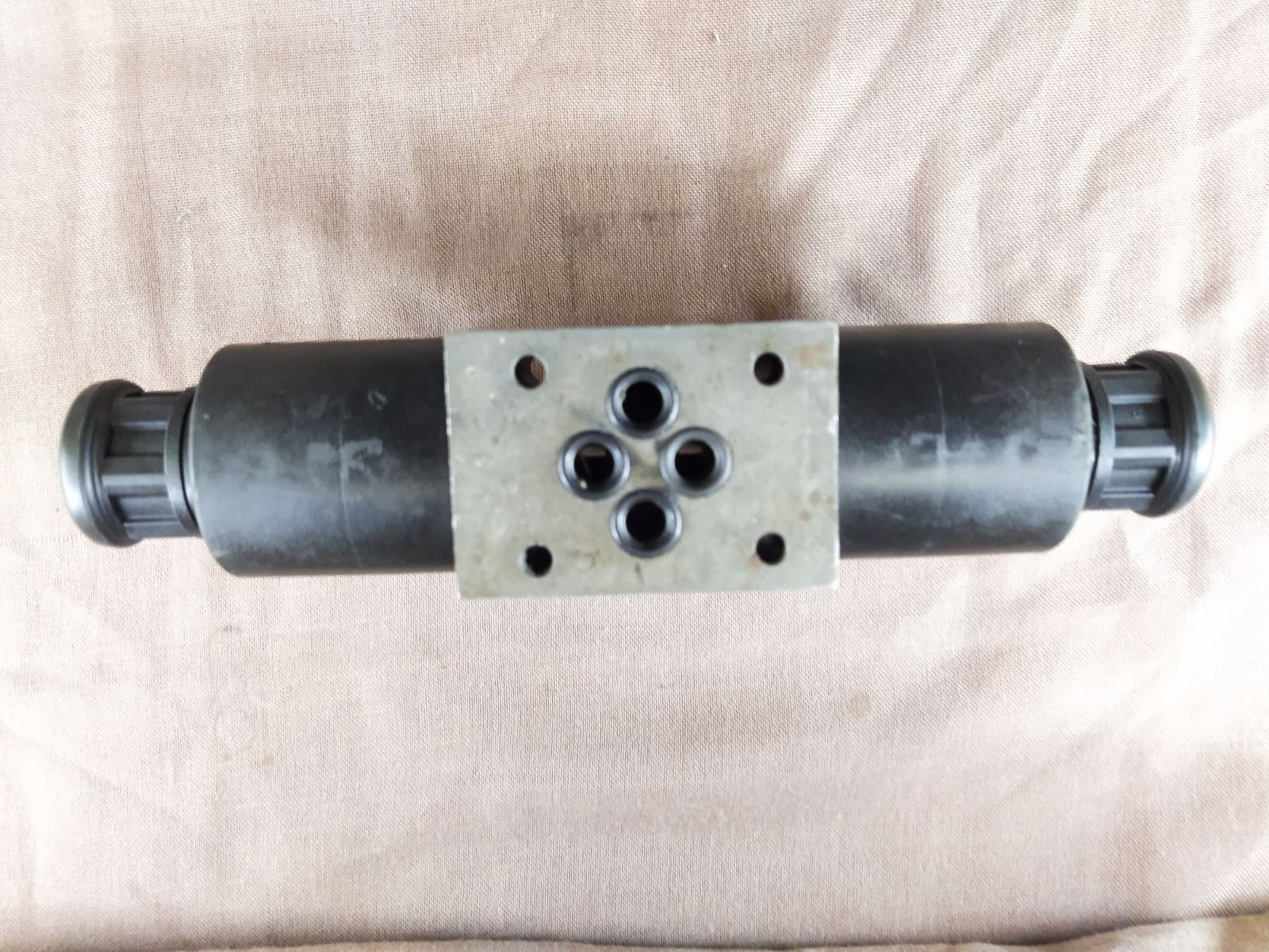 Damcos SA G01 E3X C230 31ES Solenoid Valve SAG01E3XC23031ES 160L8052