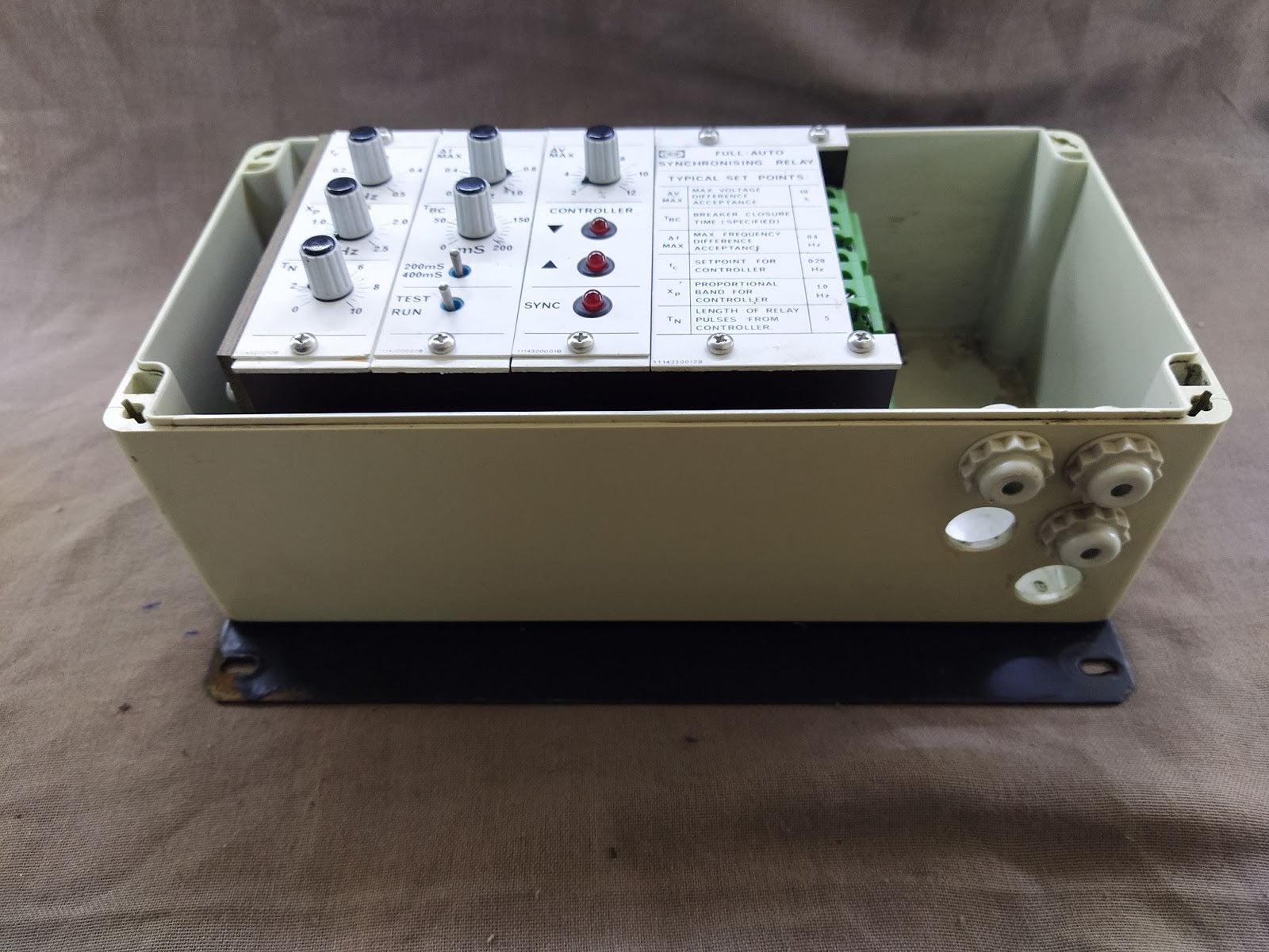 DEIF FAS-3N Full-Auto Synchronising Relay